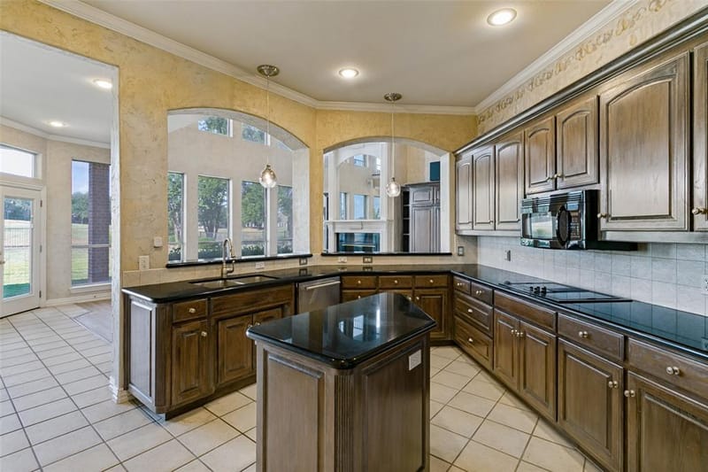 865 Thomas Crossing Drive, Fort Worth TX 76028 - Photo 15