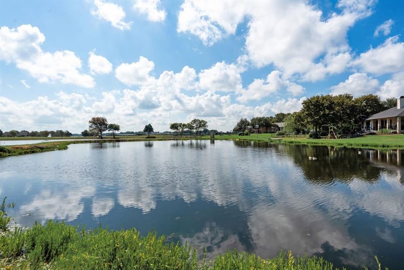 708 Clear Water Court, Corsicana TX 75109 - Photo 33