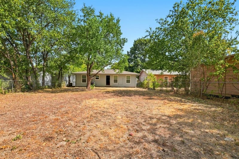 904 Bales Street, Cleburne TX 76033 - Photo 37