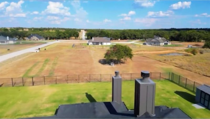 1215 Sanger, Springtown TX 76082 - Photo 2