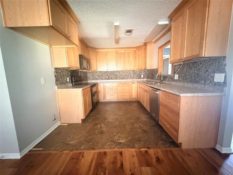2307 Arapaho Drive, Denison TX 75020 - Photo 12