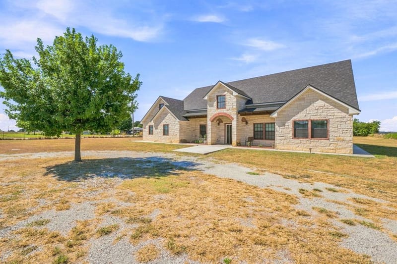 1630 County Road 262, Stephenville TX 76401 - Photo 2