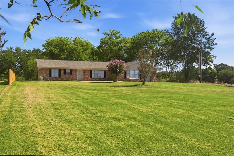 1329 County Road 3357, Saltillo TX 75478 - Photo 28