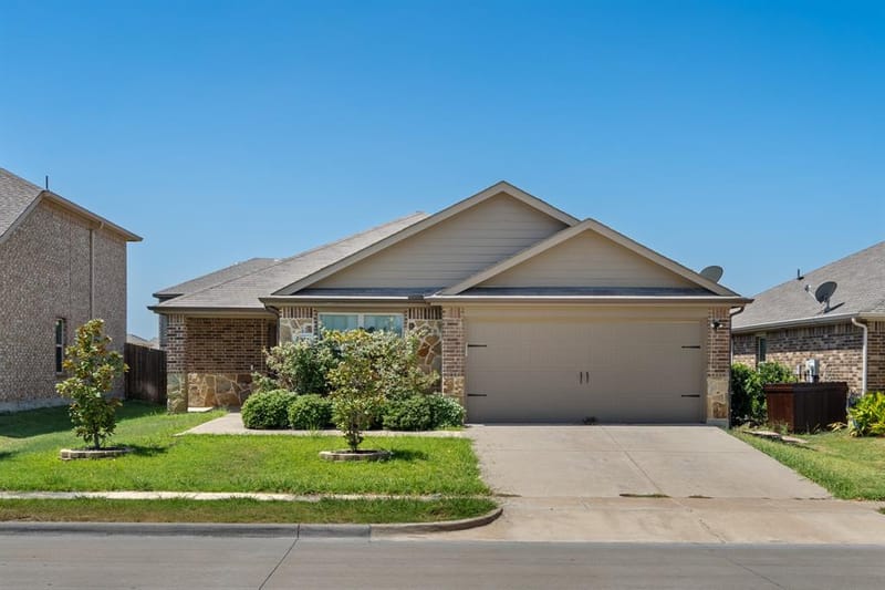 2329 Pontotoc Drive, Forney TX 75126