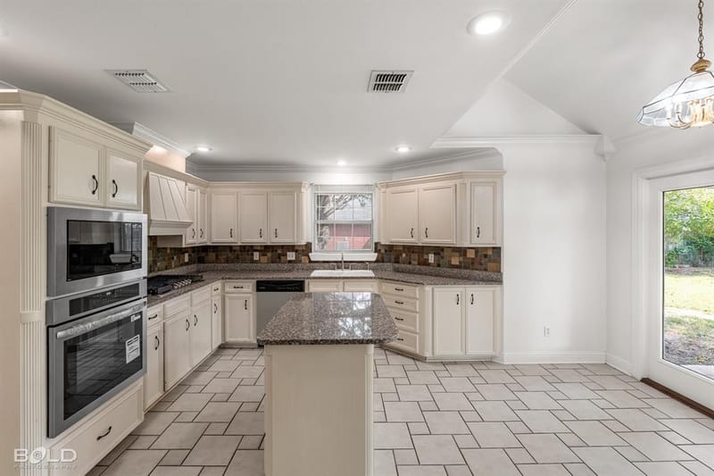 1808 Emberwood Circle, Bossier City LA 71111 - Photo 12
