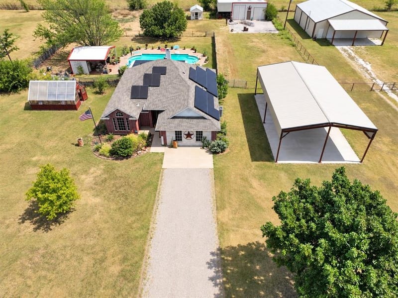 10612 County Road 1001, Godley TX 76044