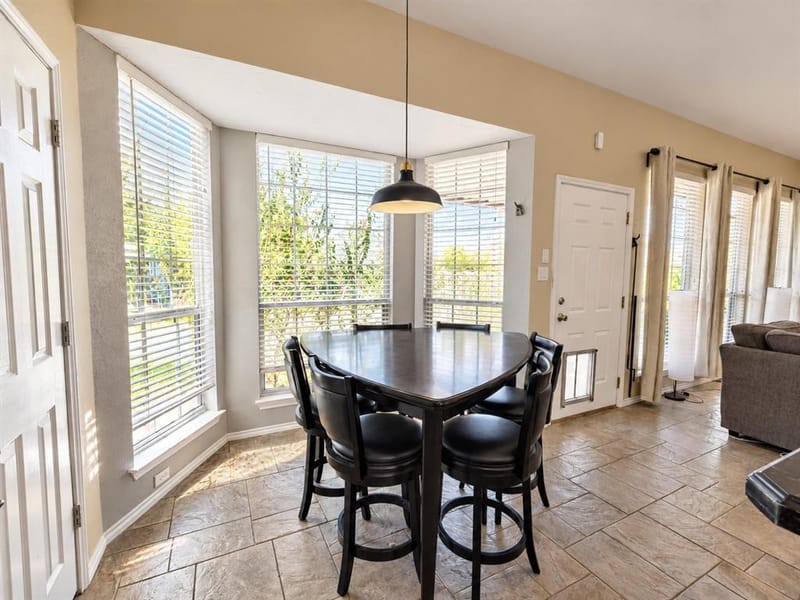 202 Browning Lane, Grand Prairie TX 75052 - Photo 5