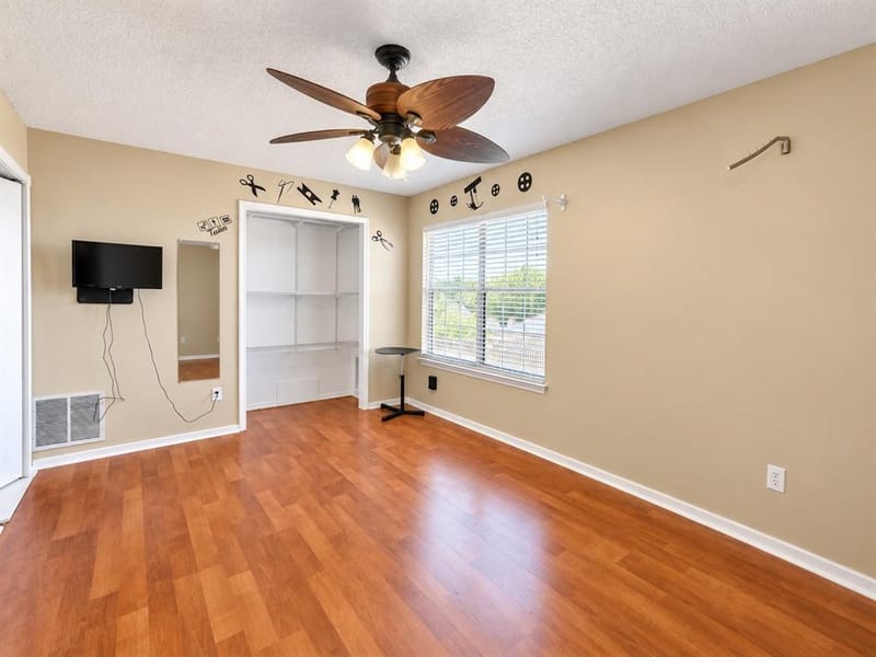 202 Browning Lane, Grand Prairie TX 75052 - Photo 14