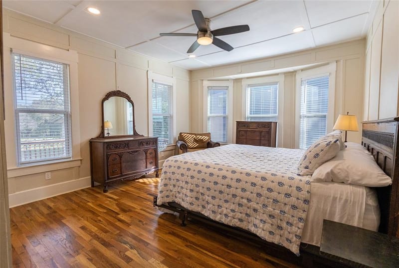 1013 Poindexter Street, Fort Worth TX 76102 - Photo 13