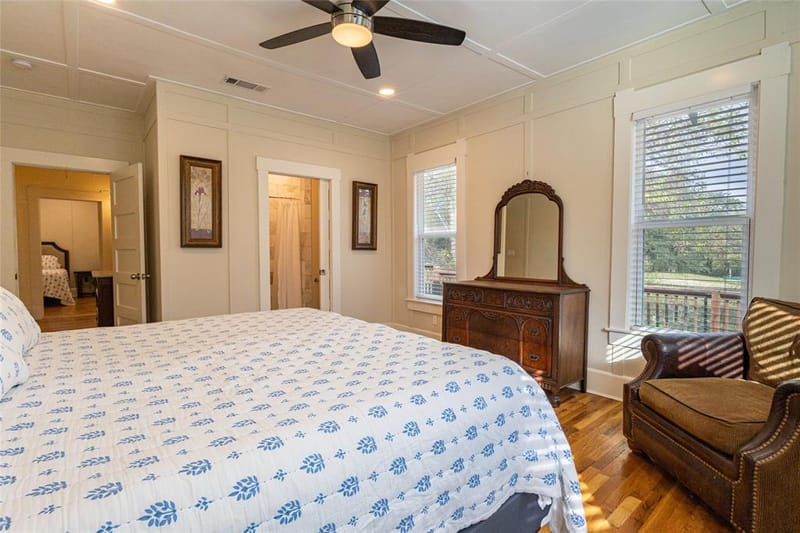 1013 Poindexter Street, Fort Worth TX 76102 - Photo 14