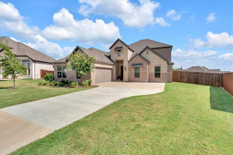 846 Deleon Drive, Midlothian TX 76065 - Photo 2
