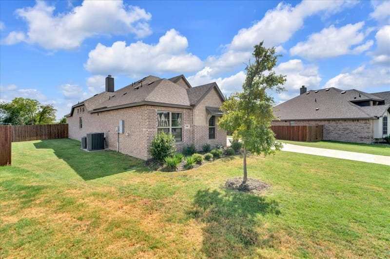846 Deleon Drive, Midlothian TX 76065 - Photo 3