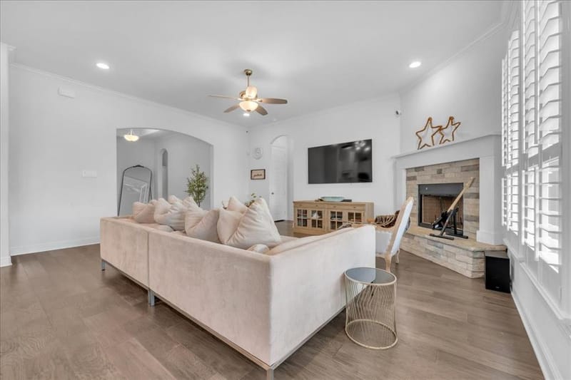 846 Deleon Drive, Midlothian TX 76065 - Photo 8