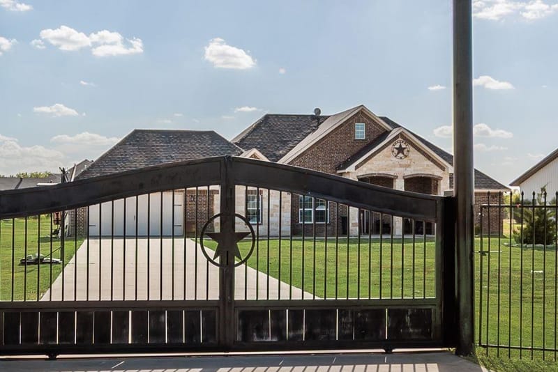610 Ewing Road, Ferris TX 75125 - Photo 4