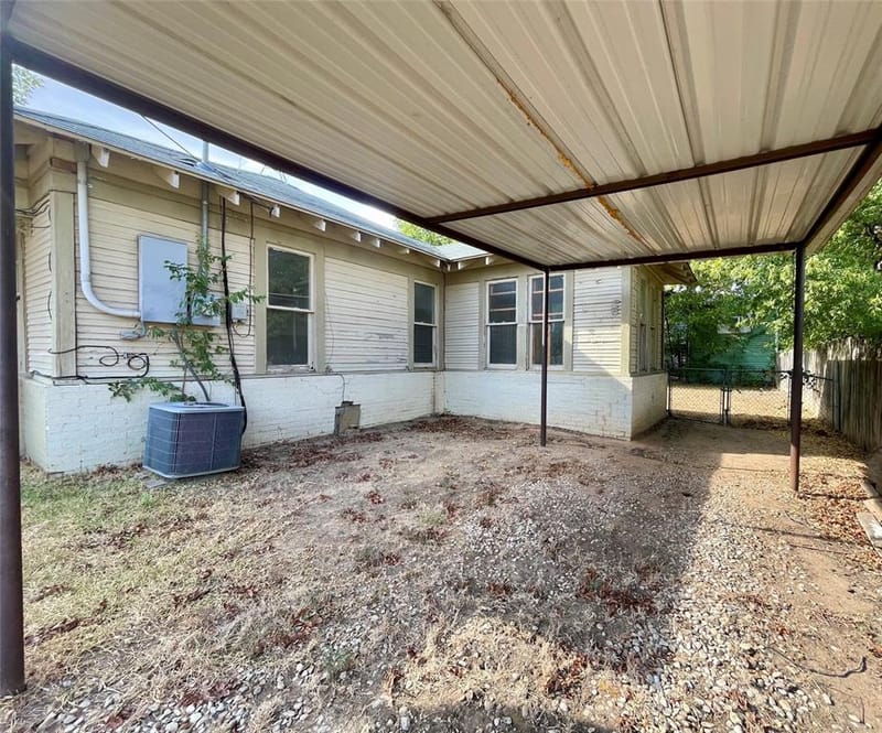 512 NW 5th Street, Mineral Wells TX 76067 - Photo 2