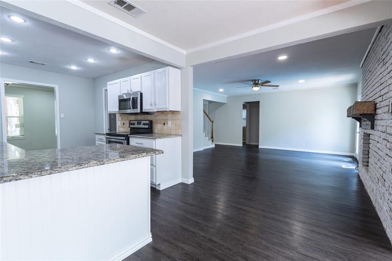 7540 Monterrey Drive, Fort Worth TX 76112 - Photo 7