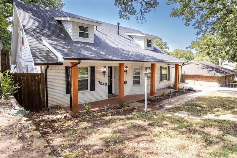 7540 Monterrey Drive, Fort Worth TX 76112 - Photo 9