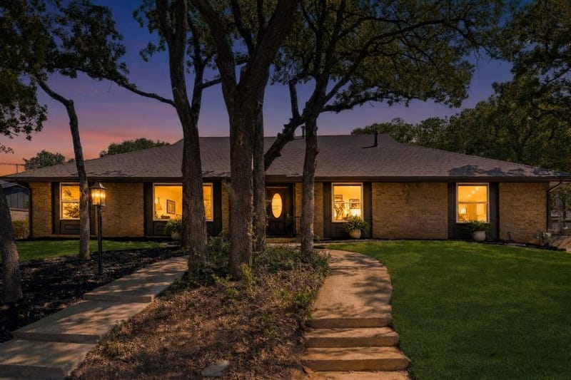 2844 Hurstview Drive, Hurst TX 76054 - Photo 3