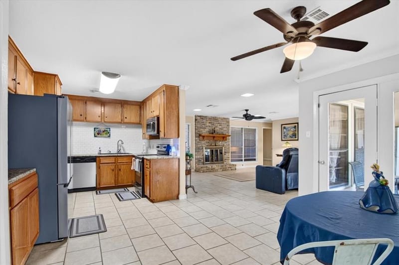 219 Willow Grove Road, Woodway TX 76712 - Photo 7