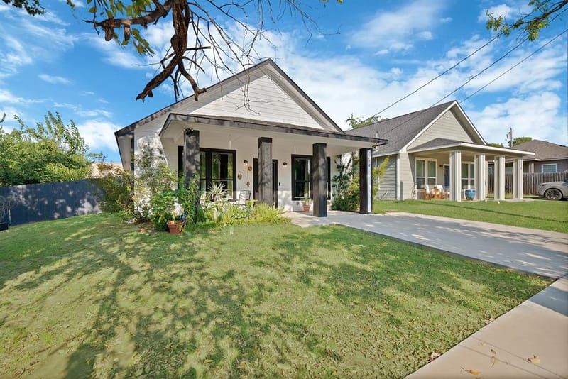 2214 Gordon Street, Greenville TX 75401 - Photo 3