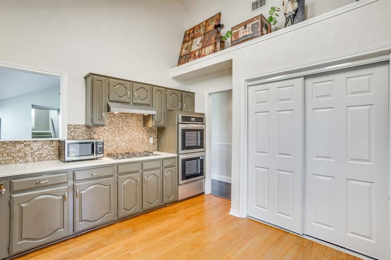 1307 Oriental Avenue, Arlington TX 76011 - Photo 6
