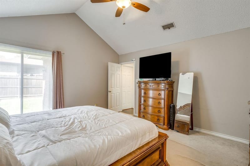 1307 Oriental Avenue, Arlington TX 76011 - Photo 24