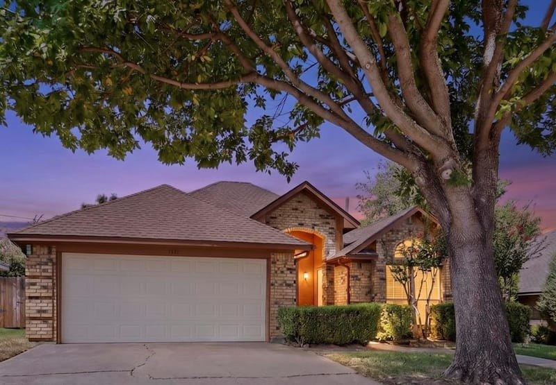5932 Wind Drift Trail, Arlington TX 76017