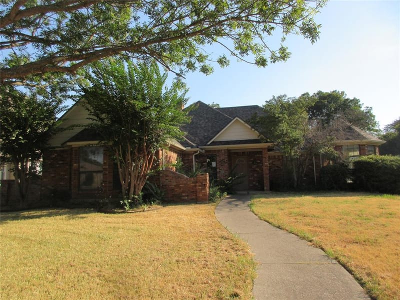 1823 Green Tree Lane, Duncanville TX 75137