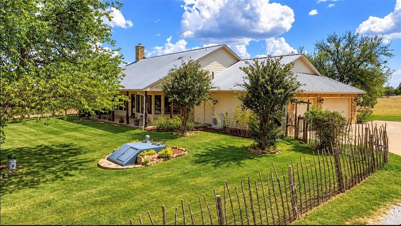 11918 Riek Road, Krum TX 76249 - Photo 2