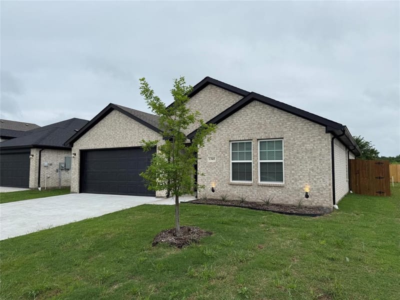 1305 Brad Kellar Drive, Greenville TX 75402 - Photo 3