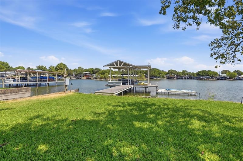 630 E Bridge Street, Granbury TX 76048 - Photo 27