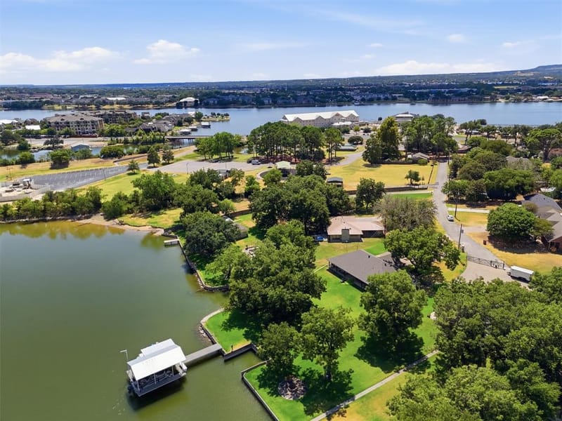 630 E Bridge Street, Granbury TX 76048 - Photo 32