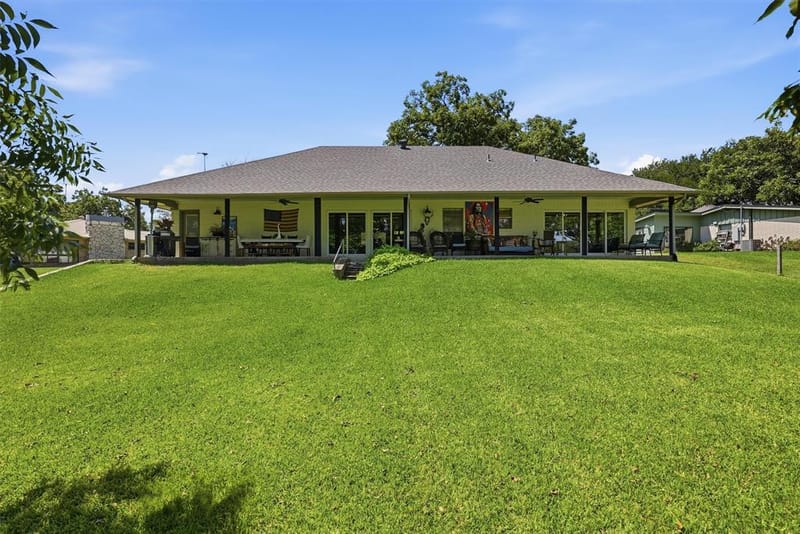 630 E Bridge Street, Granbury TX 76048 - Photo 24