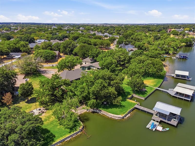 630 E Bridge Street, Granbury TX 76048 - Photo 34