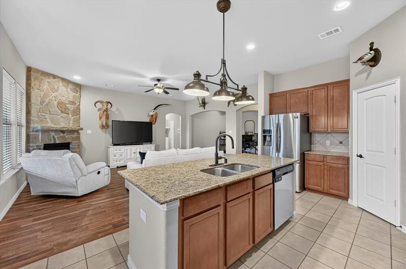 1309 Mesa Crest Drive, Fort Worth TX 76052 - Photo 13