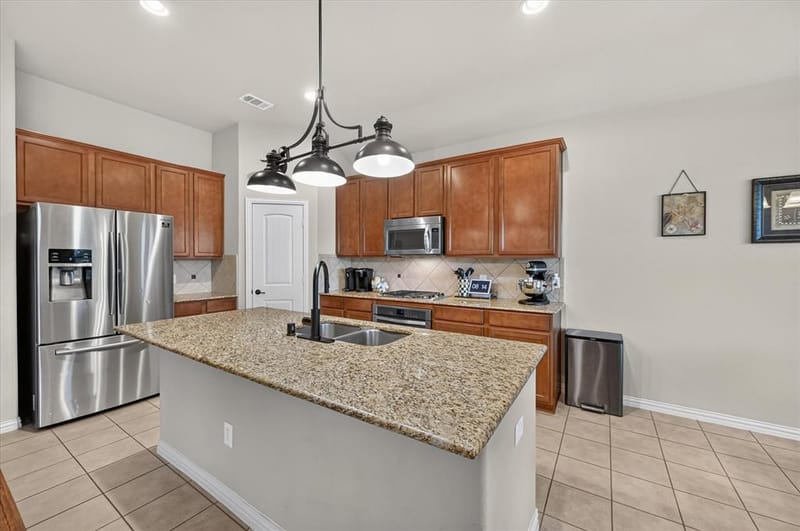 1309 Mesa Crest Drive, Fort Worth TX 76052 - Photo 9