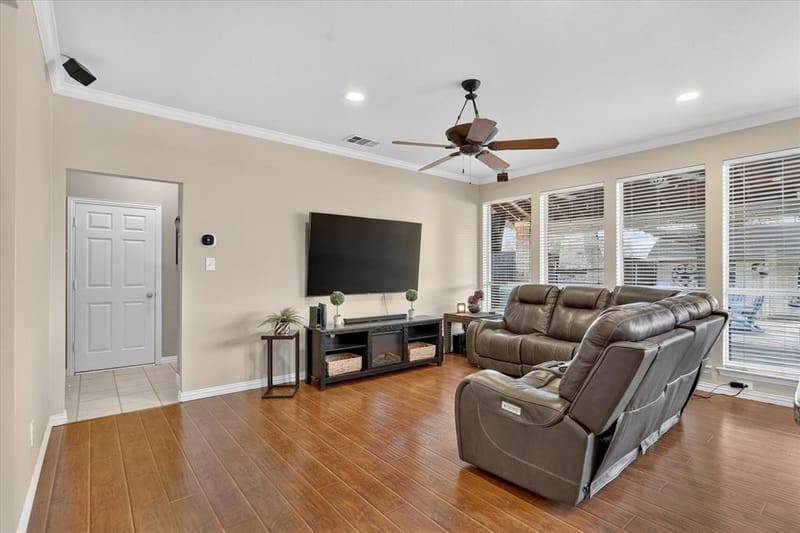 901 Brittany Drive, Lewisville TX 75067 - Photo 17