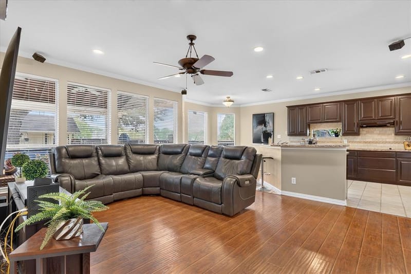 901 Brittany Drive, Lewisville TX 75067 - Photo 3