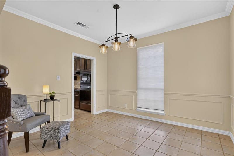 901 Brittany Drive, Lewisville TX 75067 - Photo 10