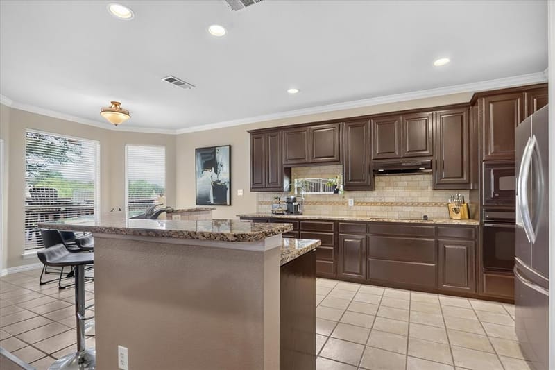 901 Brittany Drive, Lewisville TX 75067 - Photo 4