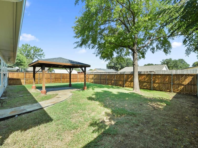 2033 Lymington Road, Carrollton TX 75007 - Photo 32