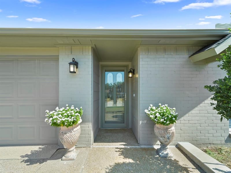 2033 Lymington Road, Carrollton TX 75007 - Photo 4