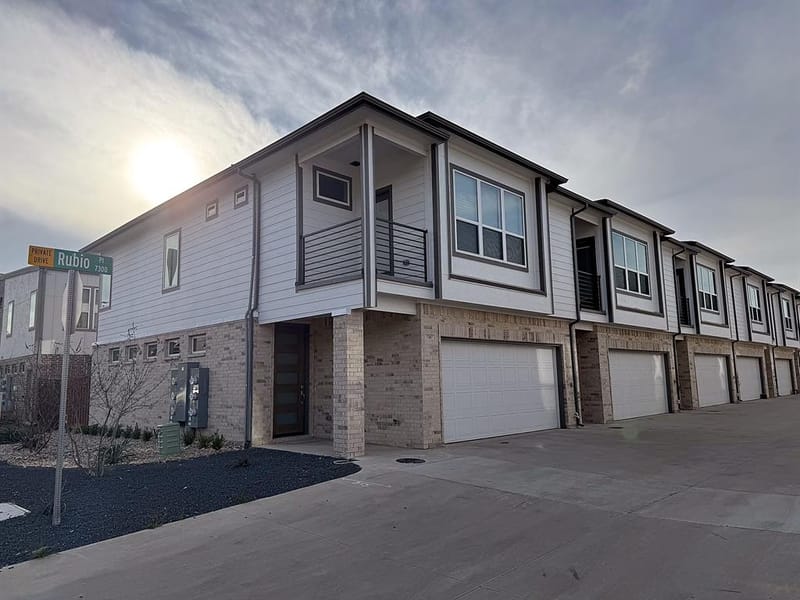 7306 Rubio Place, Dallas TX 75235 - Photo 9