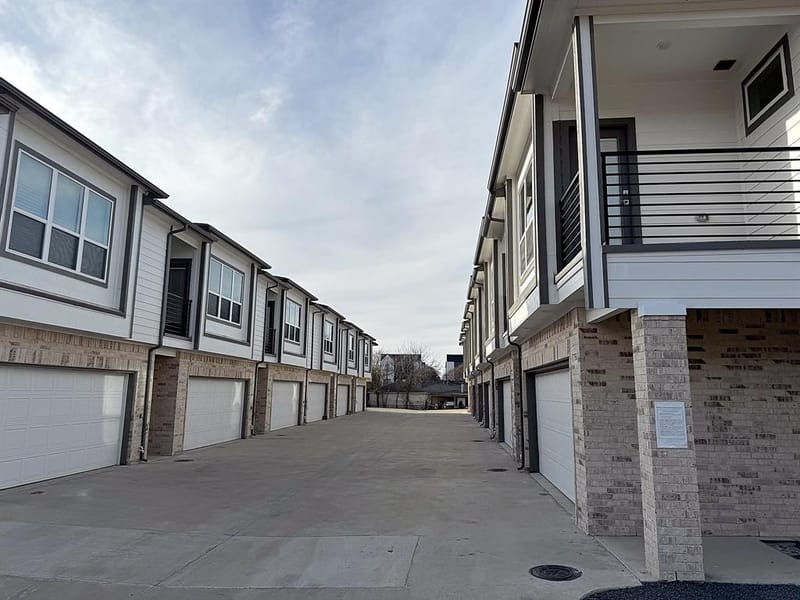 7306 Rubio Place, Dallas TX 75235 - Photo 10