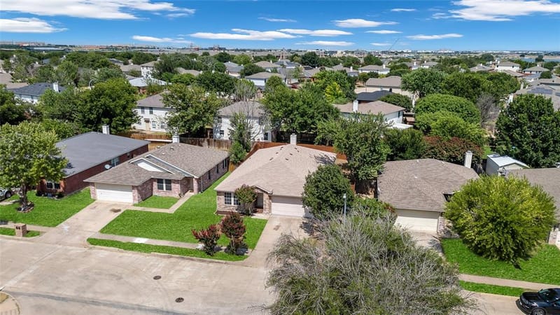 5132 Bedfordshire Drive, Fort Worth TX 76135 - Photo 7