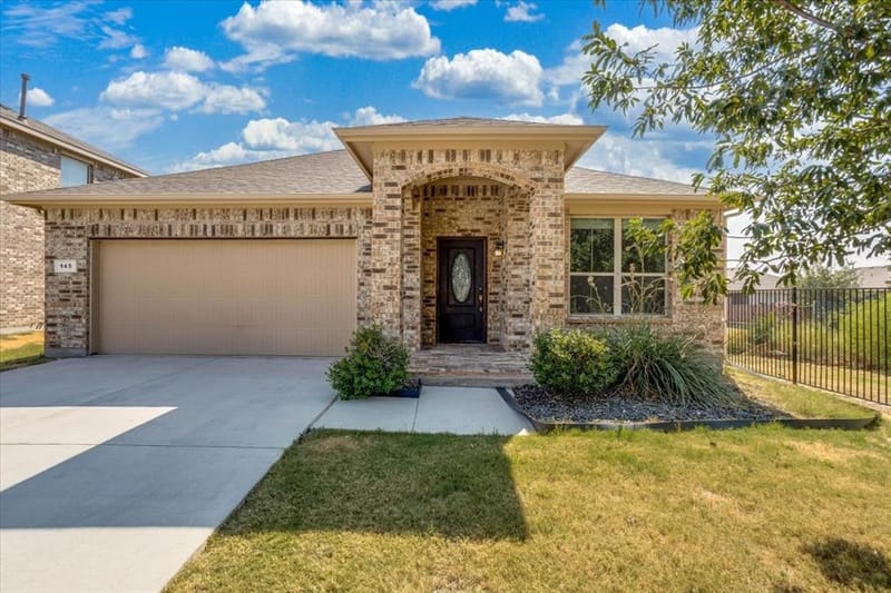 145 Hidden Creek Court, Saginaw TX 76131