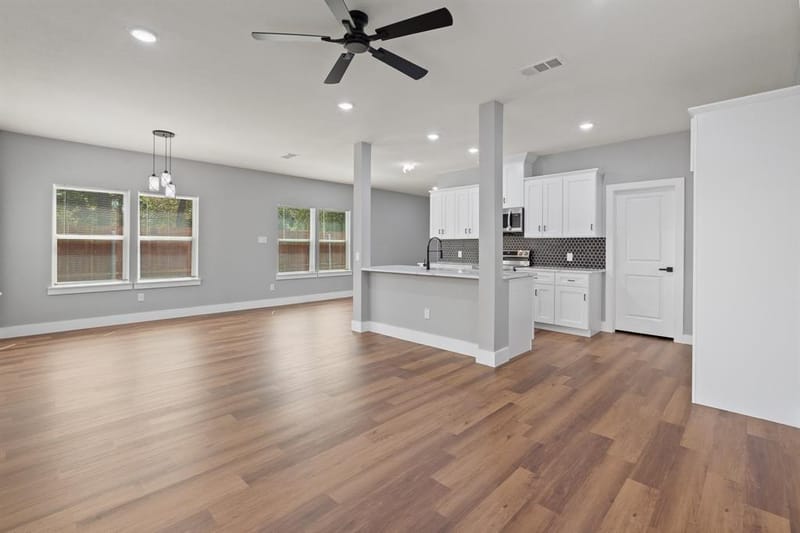 1427 Arizona Avenue, Fort Worth TX 76104 - Photo 9