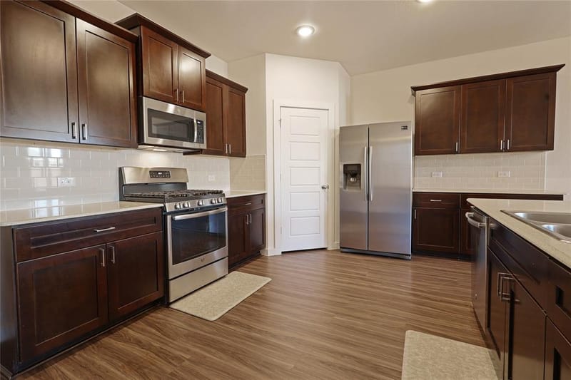 512 Mccoy Drive, Van Alstyne TX 75495 - Photo 12