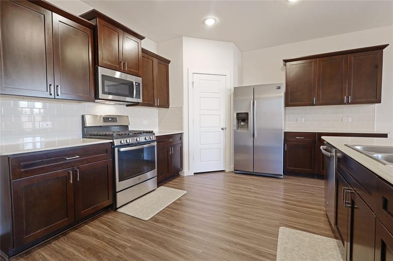 512 Mccoy Drive, Van Alstyne TX 75495 - Photo 11