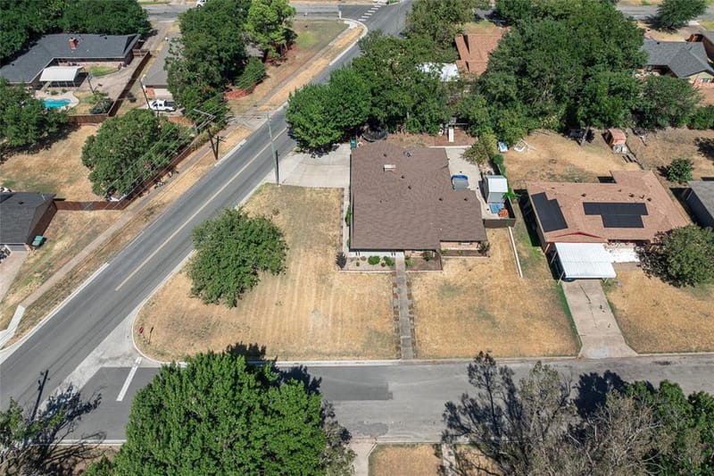 1423 W Shields Drive, Sherman TX 75092 - Photo 7